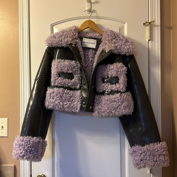 STAND STUDIO Fleur Cropped Shearling Jacket - Picture 1 of 3